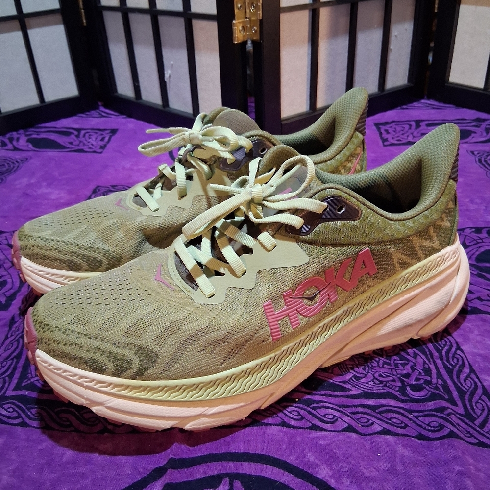Hoka Challenger 7 Womens Green All Terrain Running Shoes Great Condition!